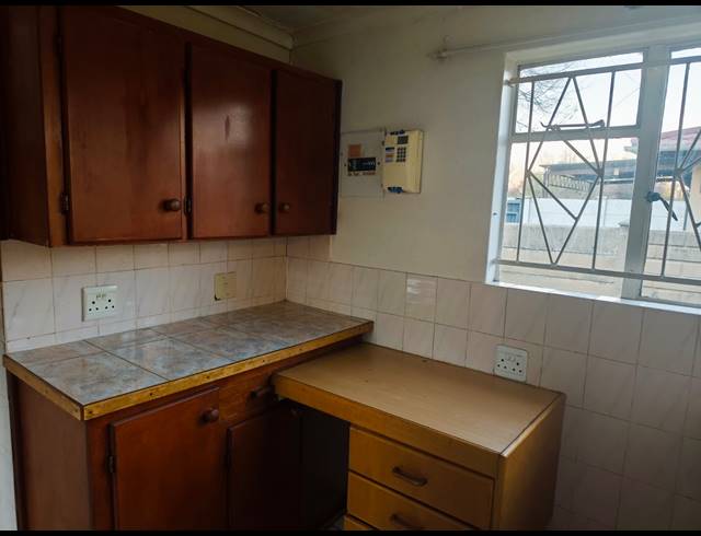 5 BEDROOM HOUSE FOR SALE IN WILGEHOF